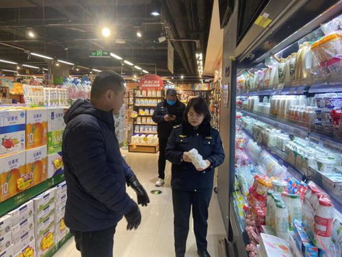 市場監(jiān)管局執(zhí)法人員積極引導(dǎo)清真食品經(jīng)營單位依法開展生產(chǎn)經(jīng)營活動(dòng)